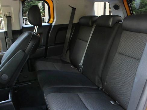 Used 2007 Toyota FJ Cruiser 4WD image 21