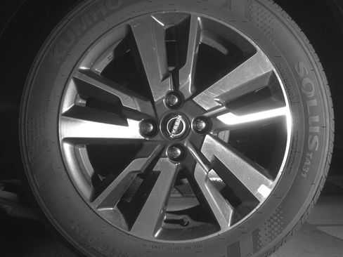 Used 2025 Nissan Versa SV image 14