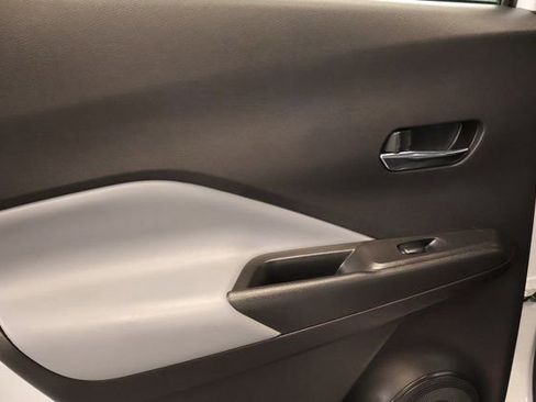 Used 2023 Nissan Kicks SR w/ SR Premium Package image 29