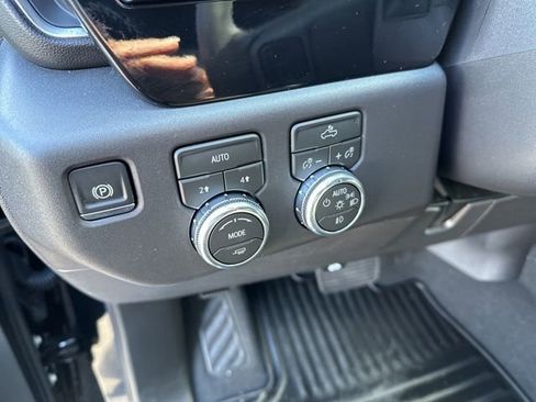 New 2026 GMC Sierra 1500 Elevation image 15