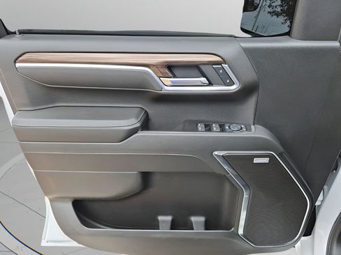 Used 2025 Chevrolet Silverado 1500 RST image 26