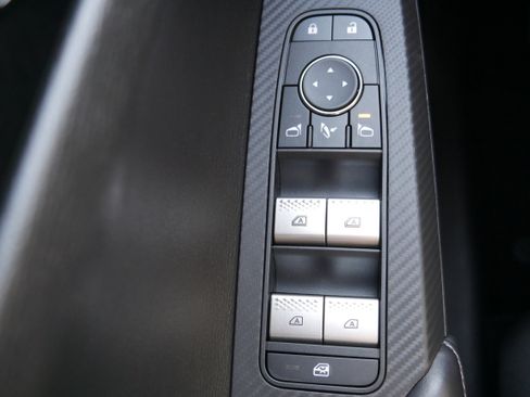 New 2025 Mitsubishi Outlander image 27