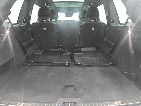 Used 2017 Volvo XC90 T6 Momentum w/ Vision Package image 31