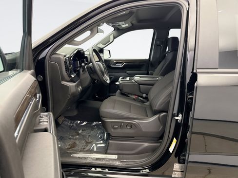 Used 2024 Chevrolet Silverado 1500 LT image 10