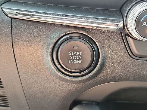 Used 2023 MAZDA MAZDA3 s image 26