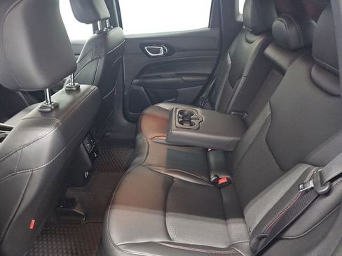 Used 2026 Jeep Compass Trailhawk AWD/4WD image 32