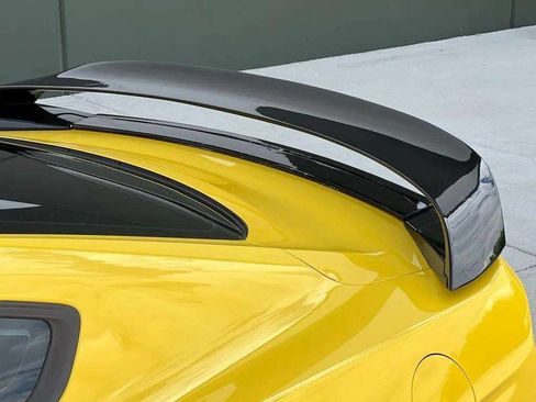 Used 2017 Ford Mustang GT w/ GT Performance Package RWD image 30