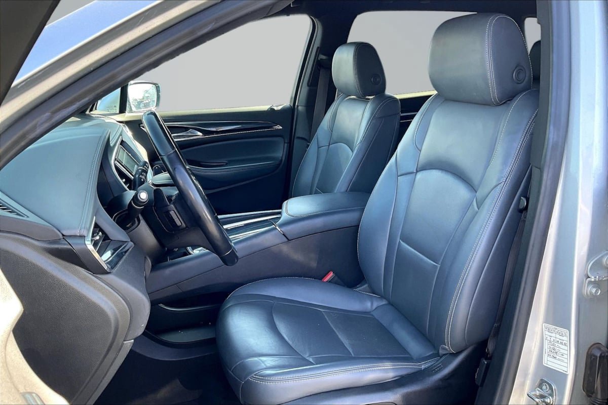 Used 2022 Buick Enclave Premium FWD image 25