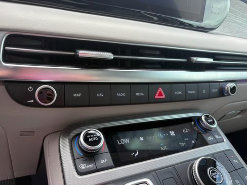 Used 2025 Hyundai Palisade Calligraphy FWD image 10