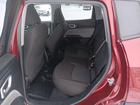 Certified 2022 Jeep Compass Sport image 25