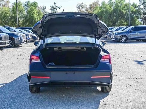 Certified 2026 Hyundai Elantra SE w/ Cargo Package FWD image 9