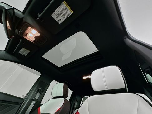 Used 2024 GMC Canyon AT4X image 23