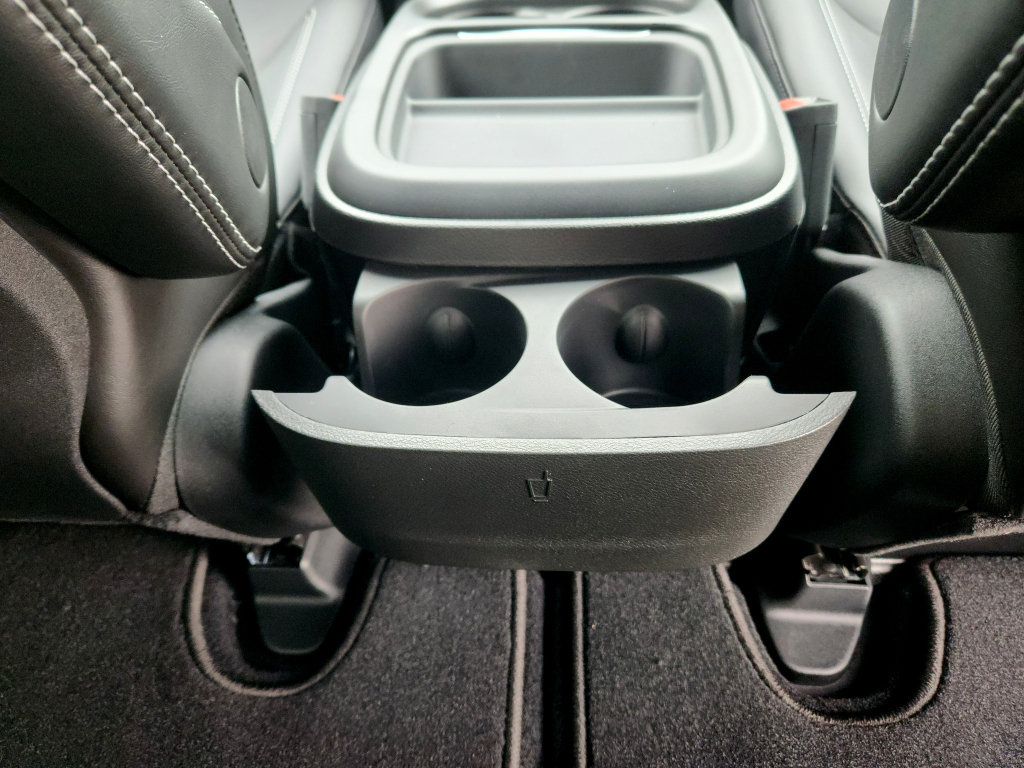 New 2027 Chrysler Pacifica Select FWD image 45