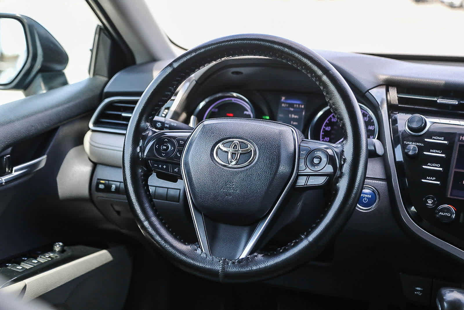 Used 2019 Toyota Camry SE w/ Audio Package FWD image 14