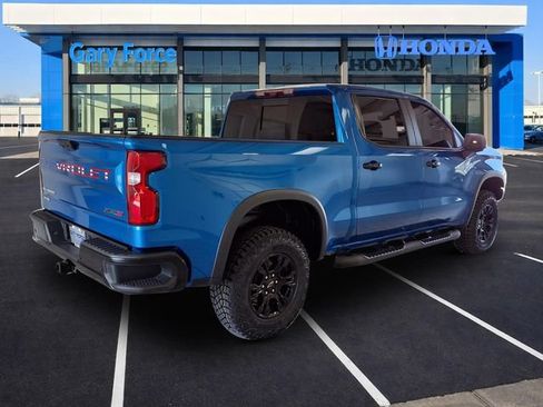 Used 2022 Chevrolet Silverado 1500 ZR2 w/ Technology Package AWD/4WD image 2