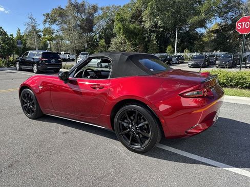 Used 2021 MAZDA MX-5 Miata Club image 13