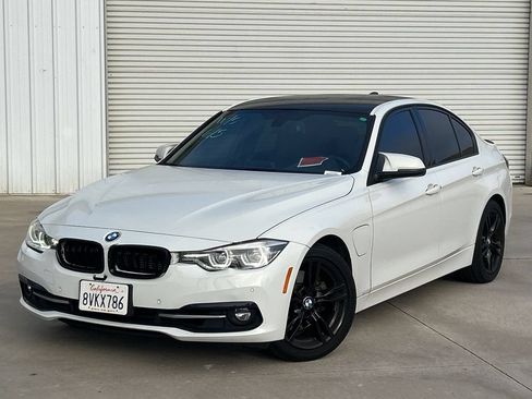 Used 2018 BMW 330e RWD image 2