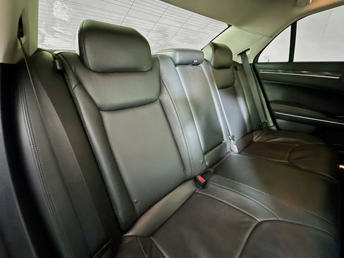 Used 2016 Chrysler 300 Limited image 25