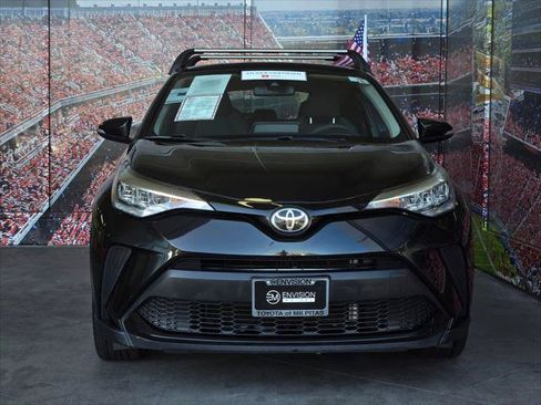 Certified 2020 Toyota C-HR LE FWD image 3