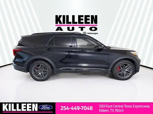 Used 2022 Ford Explorer ST w/ Equipment Group 401A RWD image 9
