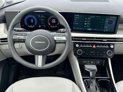 New 2025 Hyundai Tucson SEL image 25