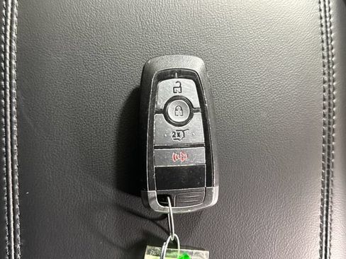 Used 2024 Ford Explorer XLT AWD/4WD image 43