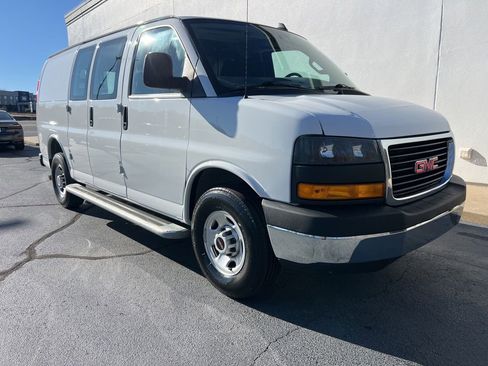 Used 2023 GMC Savana 2500 w/ Driver Convenience Package RWD image 2