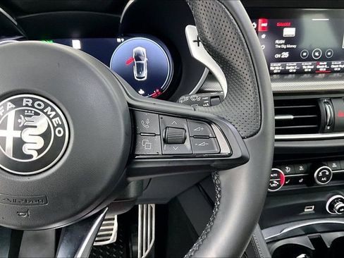 Used 2025 Alfa Romeo Stelvio Sprint w/ Veloce Package image 28