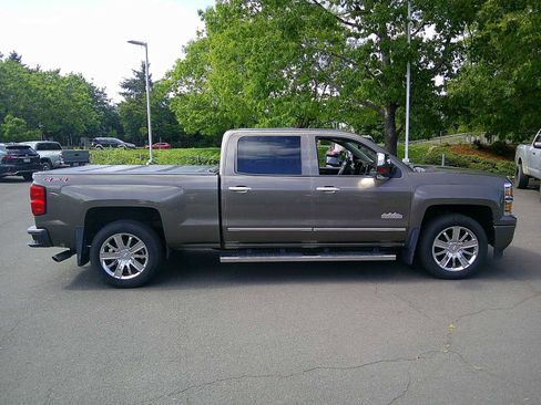Used 2014 Chevrolet Silverado 1500 High Country w/ High Country Premium Package AWD/4WD image 6
