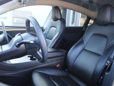 Used 2023 Tesla Model Y Long Range AWD/4WD image 37