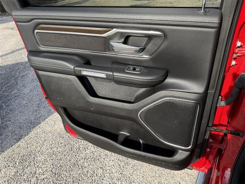 Used 2022 RAM 1500 Laramie image 31
