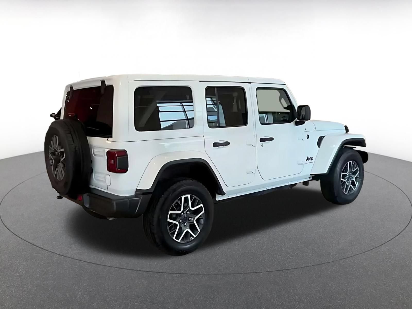 Used 2025 Jeep Wrangler Unlimited Sahara AWD/4WD image 12