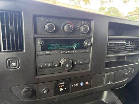 Used 2025 GMC Savana 2500 w/ Driver Convenience Package RWD image 18