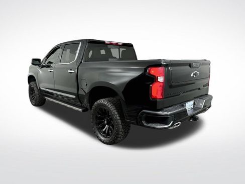 Used 2024 Chevrolet Silverado 1500 High Country w/ Technology Package AWD/4WD image 6