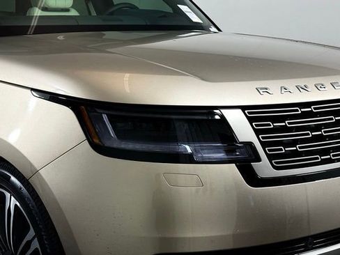 New 2026 Land Rover Range Rover Long Wheelbase SE image 15