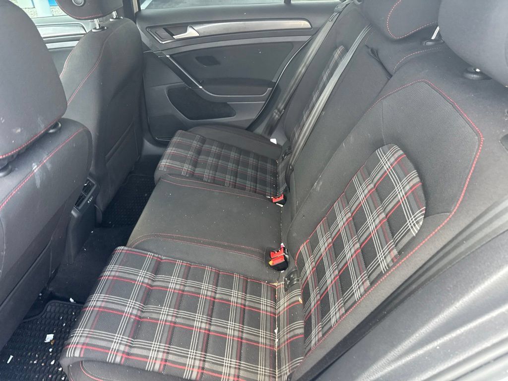 Used 2018 Volkswagen GTI SE FWD image 7