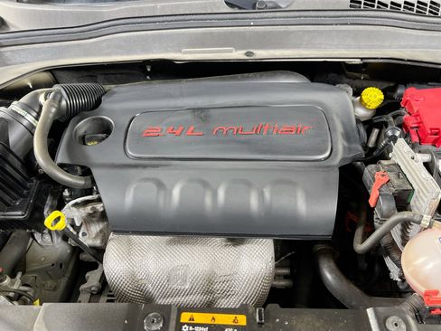 Used 2019 Jeep Renegade Altitude w/ Quick Order Package 2XM image 27