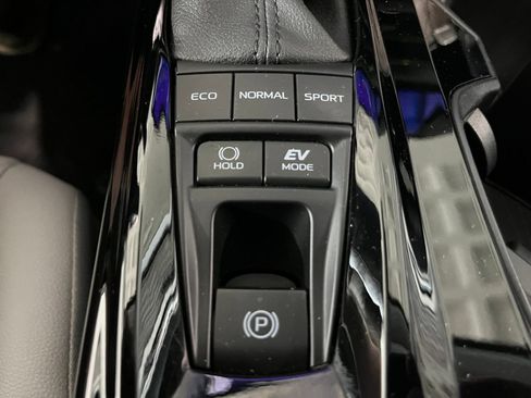 Used 2025 Toyota Camry XLE w/ Premium Plus Package AWD/4WD image 28
