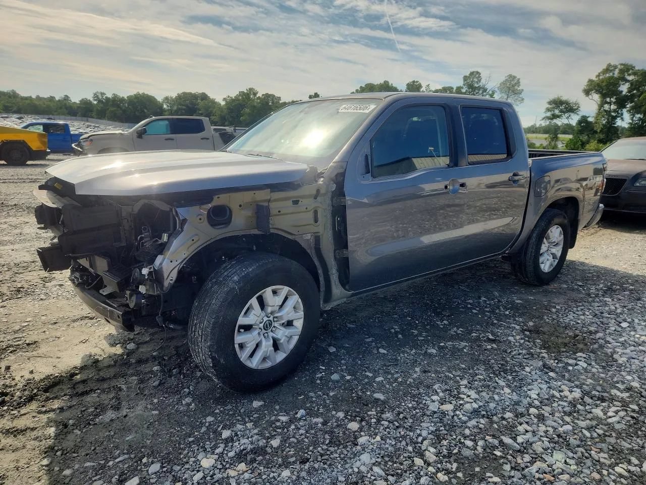 Used 2024 Nissan Frontier SV w/ SV Convenience Package RWD image 2