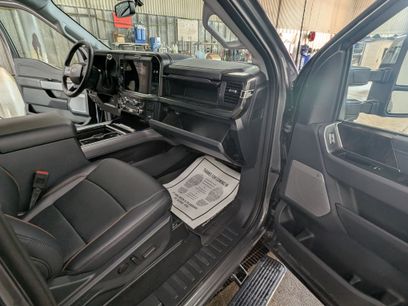 New 2025 Ford F250 Lariat w/ Lariat Ultimate Package