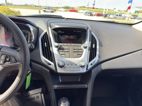 Used 2017 GMC Terrain SLE FWD image 17
