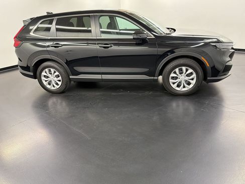 Used 2025 Honda CR-V LX image 8