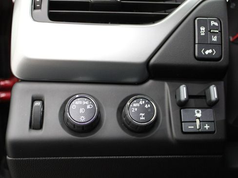 Used 2015 Chevrolet Tahoe LT image 24