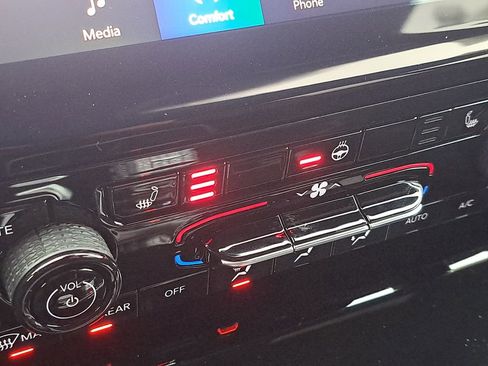 New 2025 Jeep Grand Cherokee L Limited w/ Black Appearance Package image 11