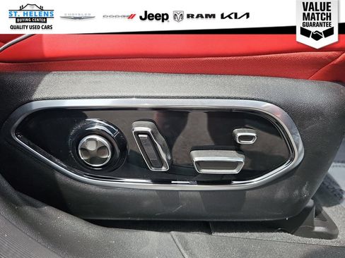 Used 2024 Jeep Wagoneer Launch Edition AWD/4WD image 29