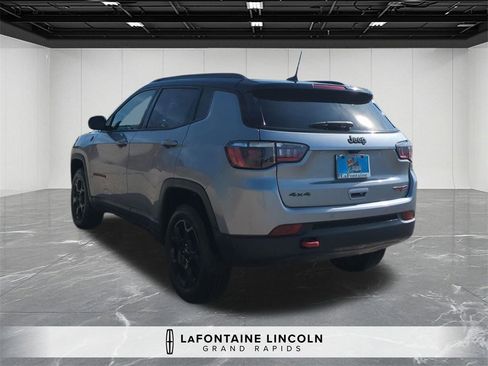 Used 2023 Jeep Compass Trailhawk image 3