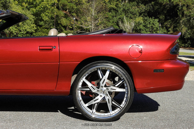 Used 2002 Chevrolet Camaro Z28 w/ SS Performance/Appearance Pkg RWD image 4