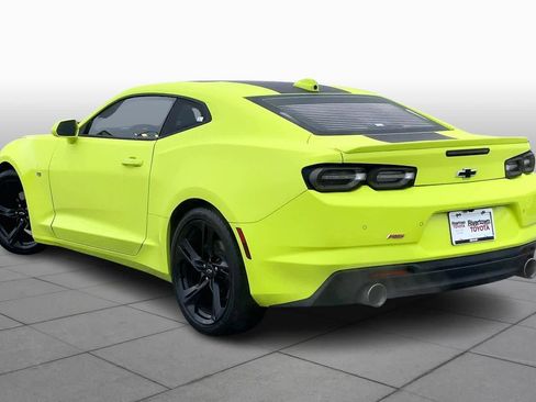 Used 2020 Chevrolet Camaro LT w/ RS Package image 10