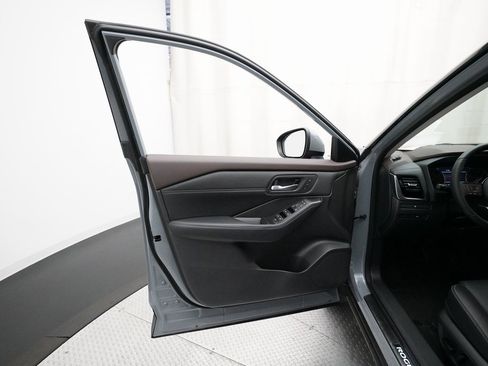 Certified 2023 Nissan Rogue SL w/ SL Premium Package image 28