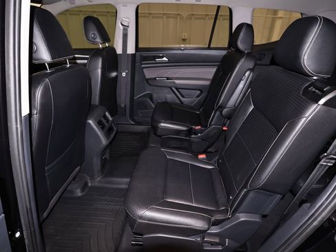 Used 2022 Volkswagen Atlas SEL R-Line AWD/4WD image 16